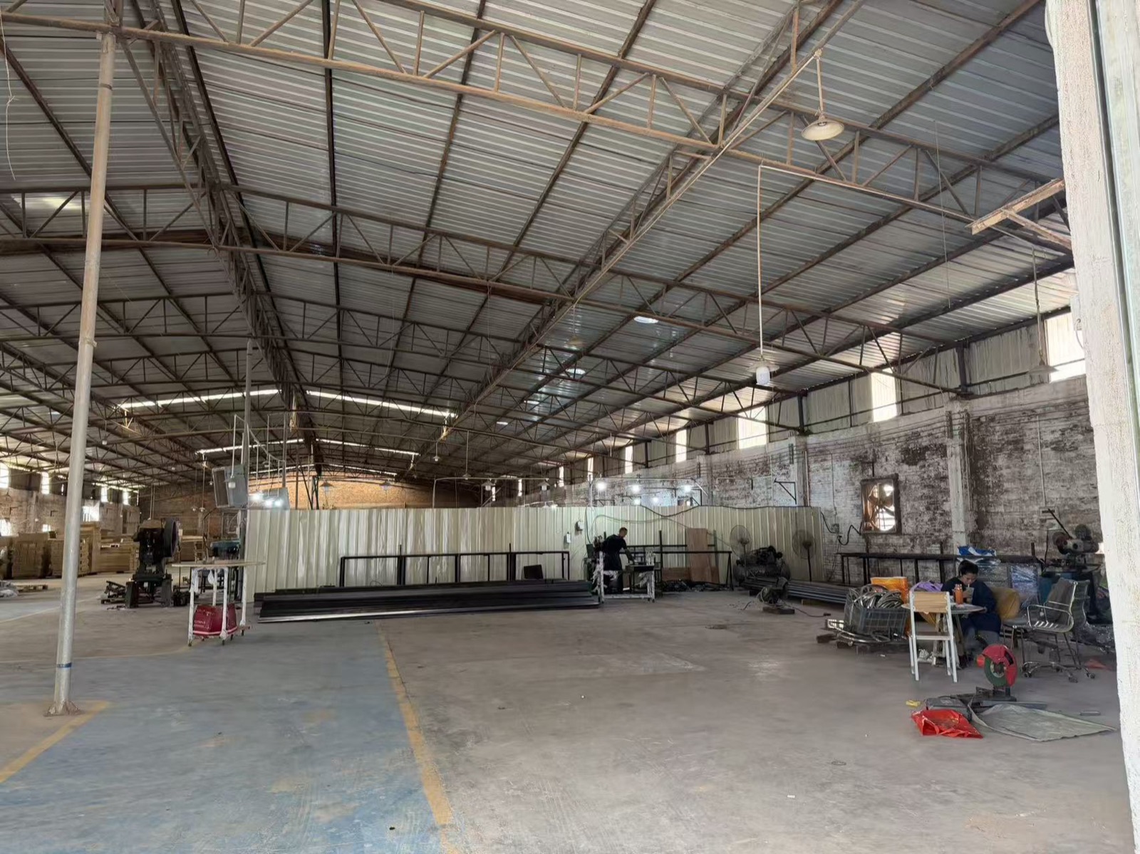 Cara Impor Mebel Kantor dari China ke Indonesia: Panduan Lengkap 2026