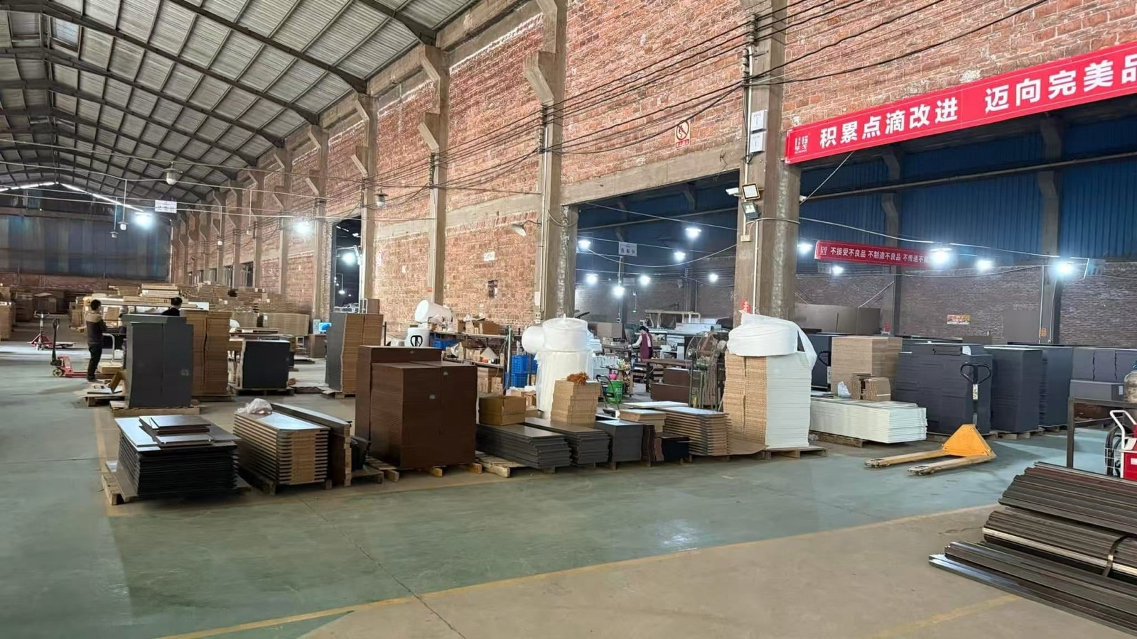 Pengiriman Mebel Kantor China ke Indonesia: Panduan 2026