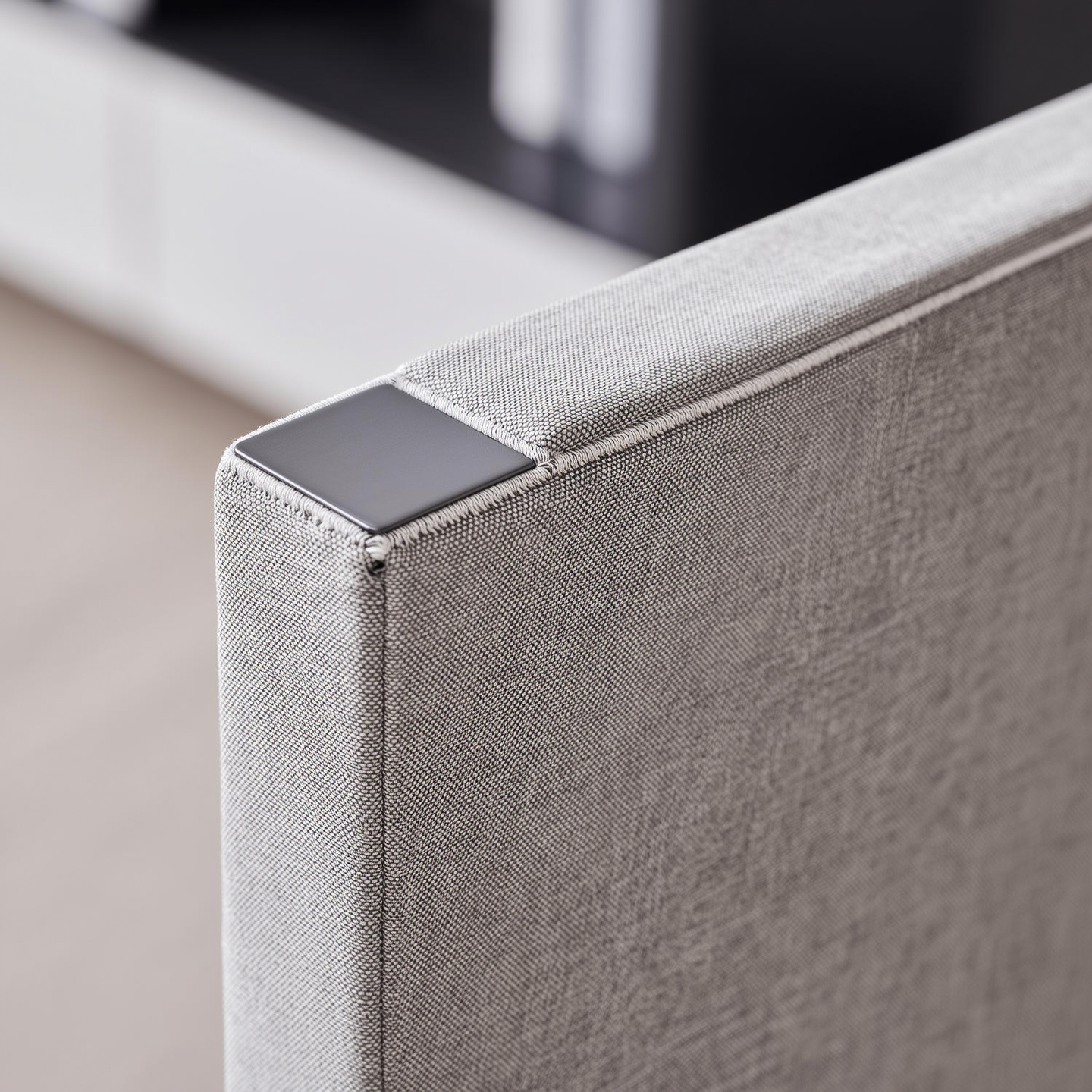4-Seat Office Workstation — feature detail 1