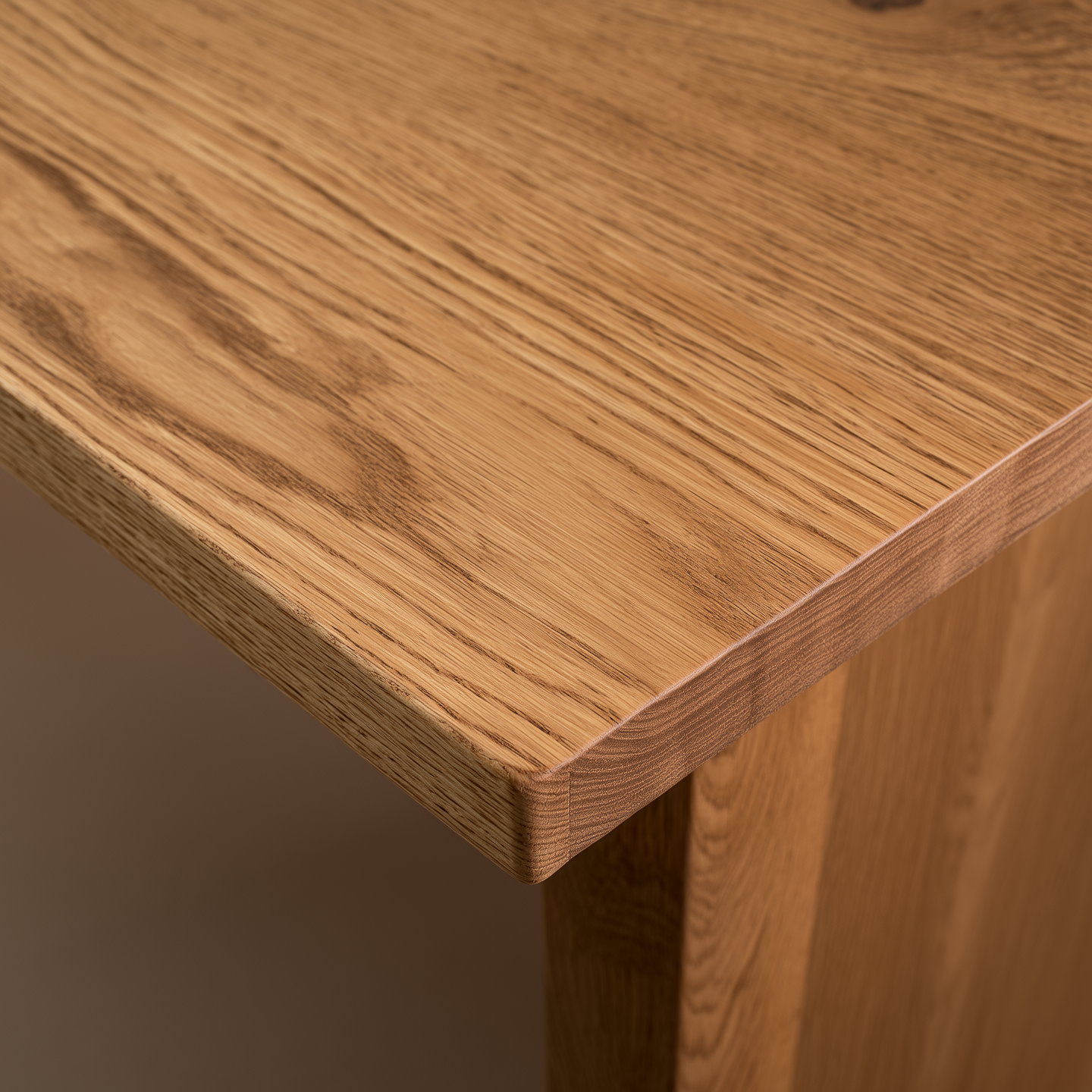 L-Shape Executive Desk — feature detail 1