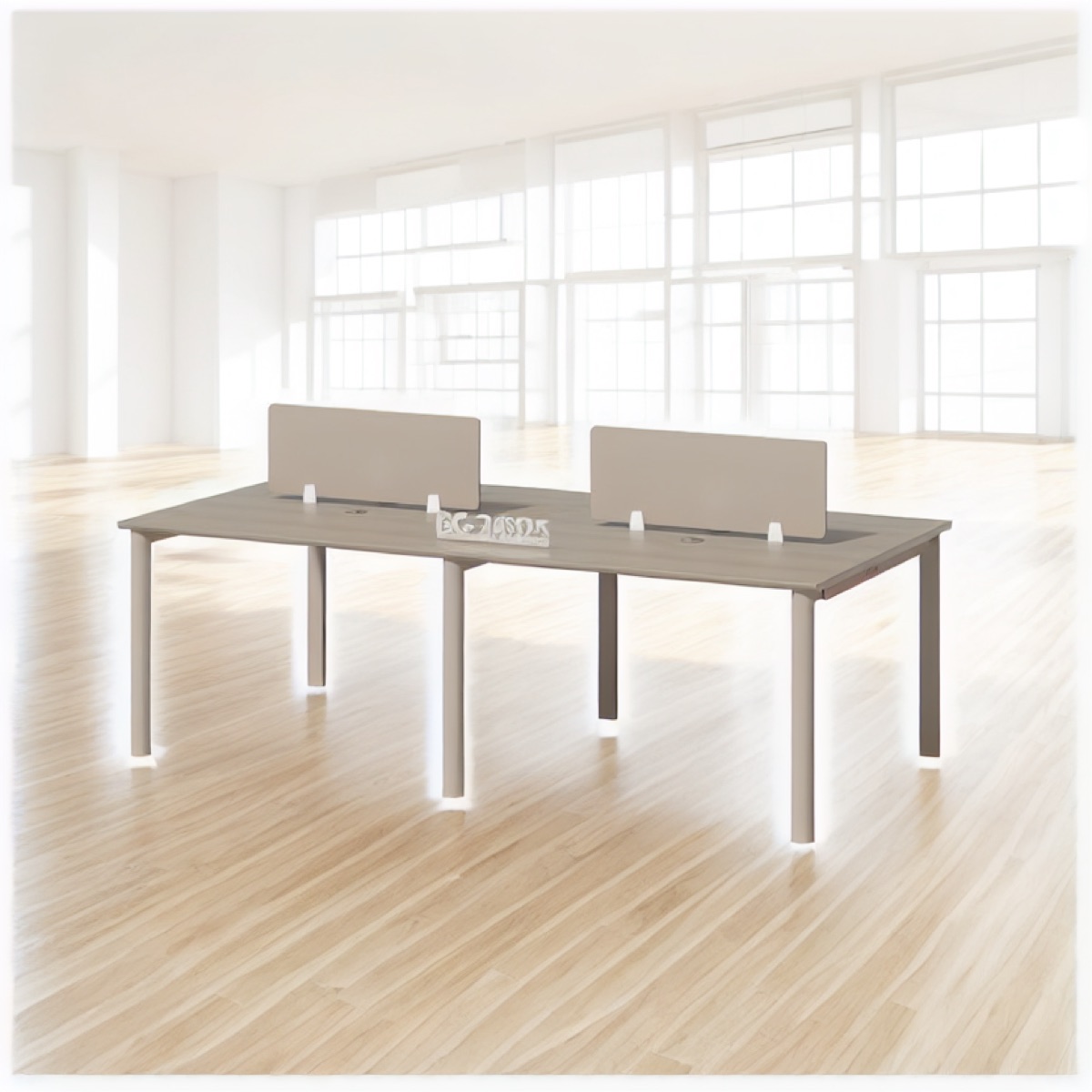 Workstation Bench 2–4 Orang + Partisi — situasi kantor