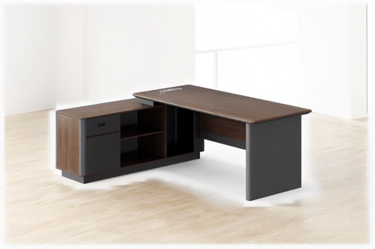 Meja Direktur L-Shape Kabinet + Rak — situasi kantor