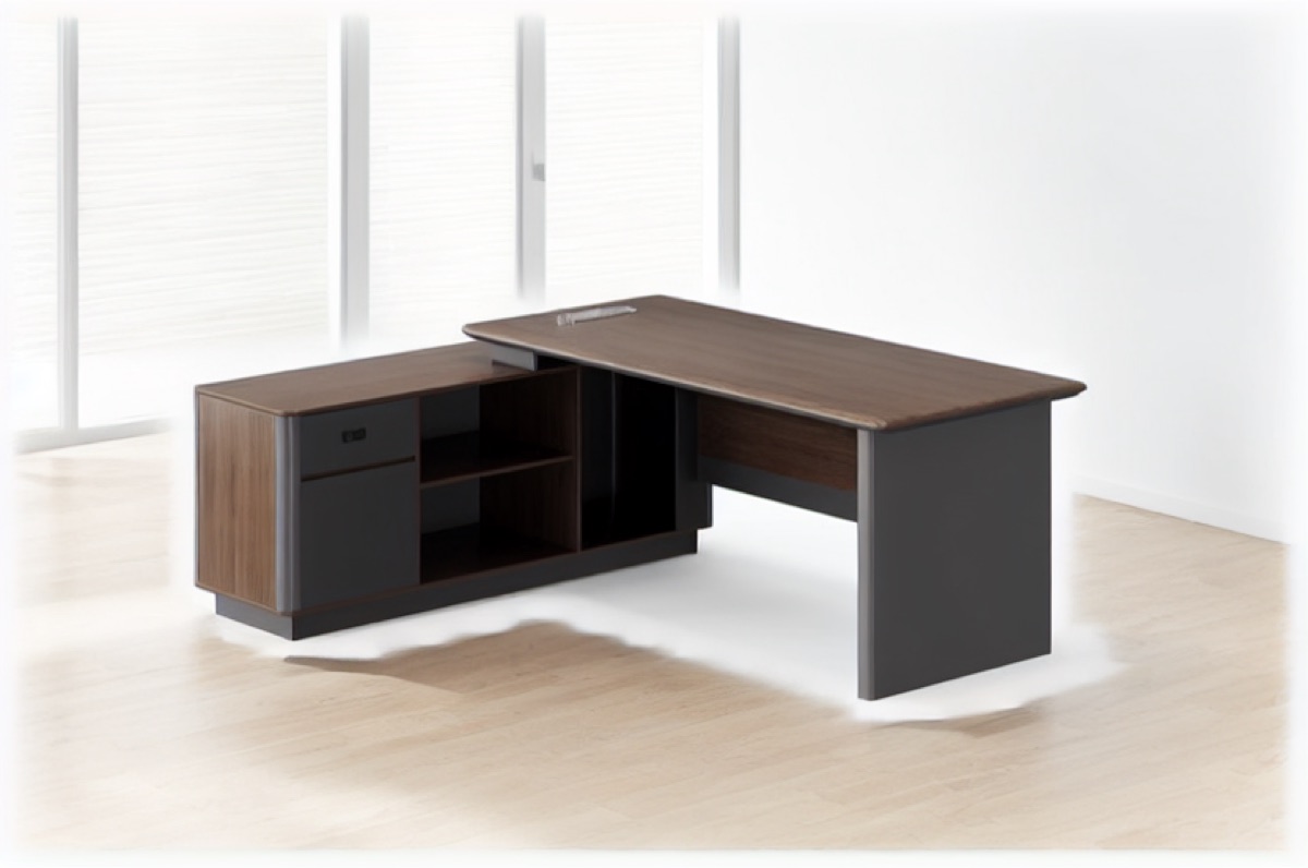 Meja Direktur L-Shape Kabinet + Rak — situasi kantor
