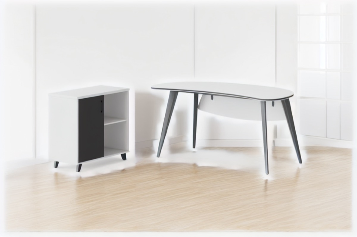 Meja Manajer Oval + Side Cabinet — situasi kantor