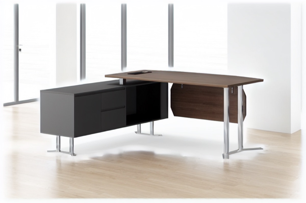 Meja Direktur L-Shape Walnut Dua Warna + Kabinet — situasi kantor