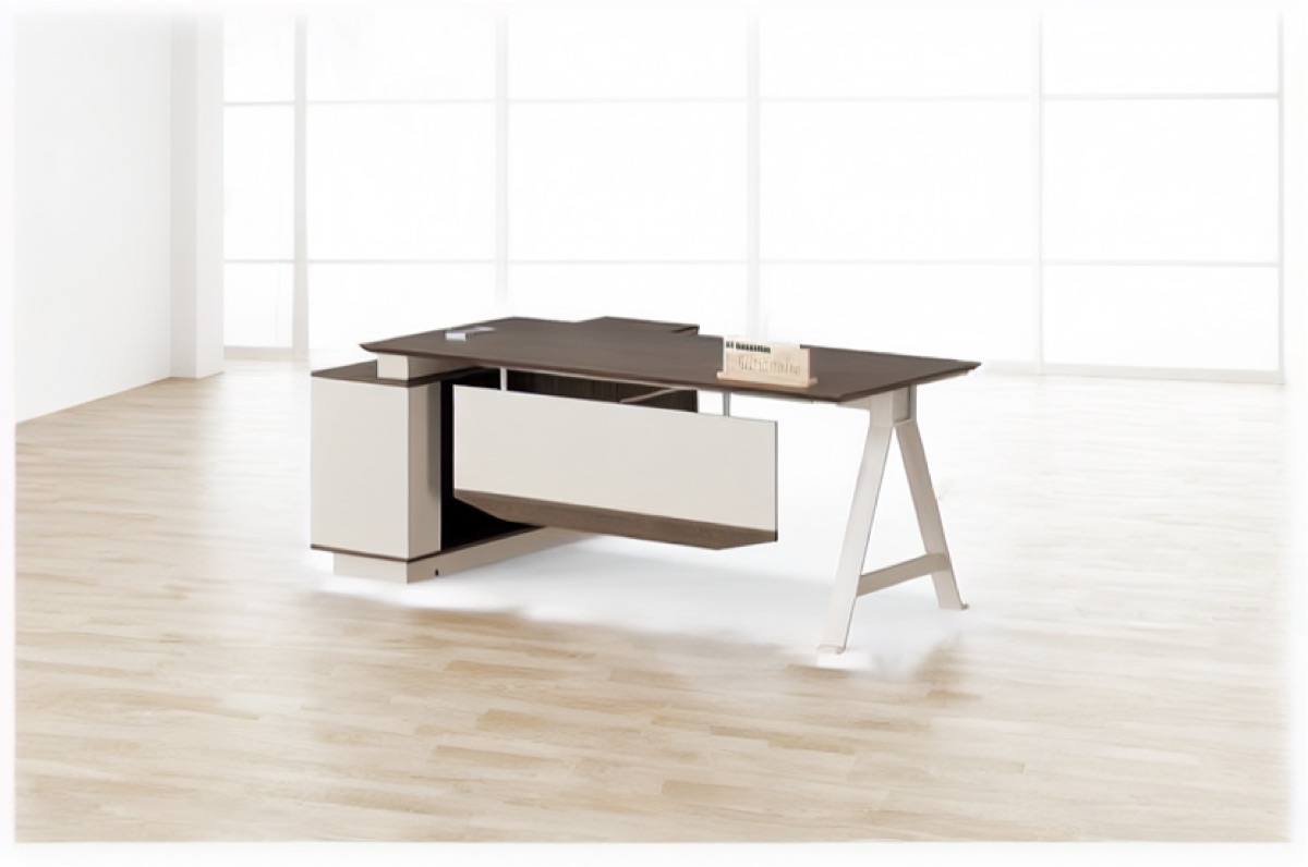 Meja Direktur L-Shape G28 + Kabinet & Kaki A-Frame — situasi kantor